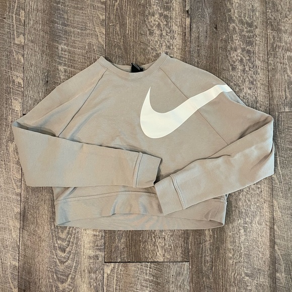 Nike Tops - Women’s Tan Nike Shirt size Small